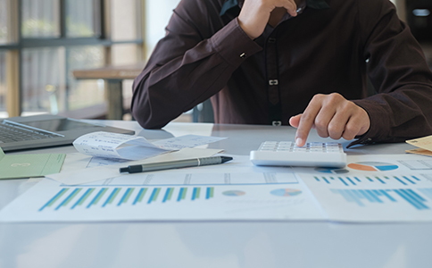 影响上海公司注册代办费用的关键因素